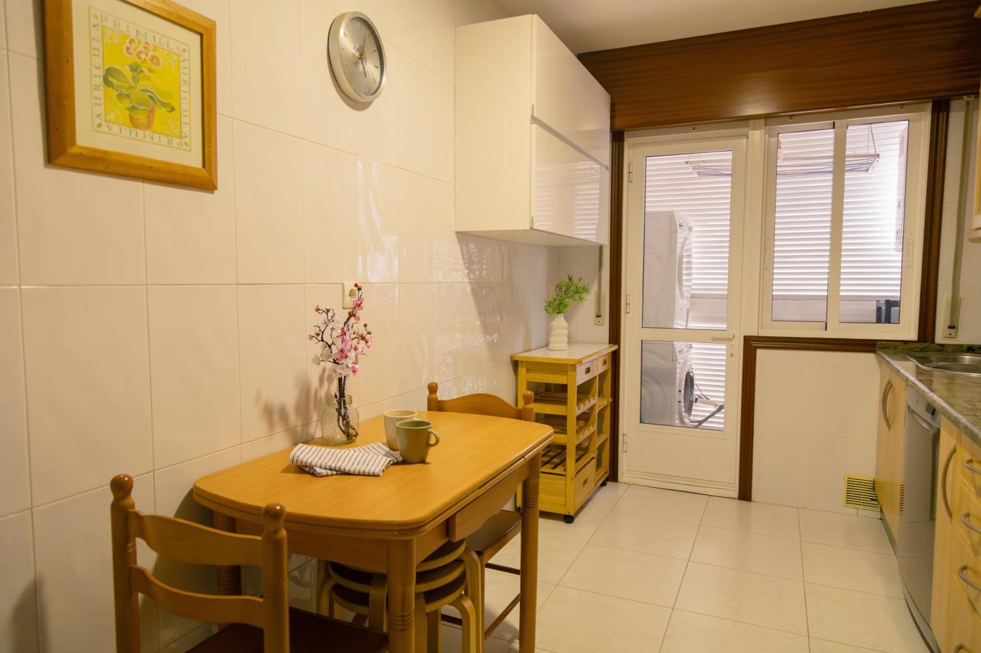 Apartamento Completo, Amplio, Muy Iluminado Y Con Plaza De Garaje Incluida. O Grove Exterior foto